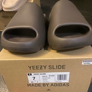 Yeezy slides Soot color